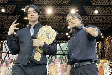 KO-D無差別級王者・上野勇希(左)に挑戦するMAO