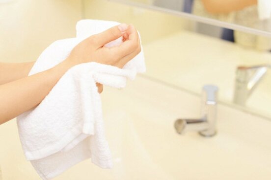  手洗いも大切だが抗菌スプレーも有効に使おう（写真はイメージ）