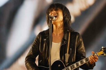 a flood of circleの佐々木亮介