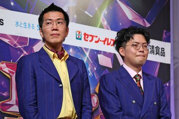 ヤーレンズの楢原真樹(左)と出井隼之介