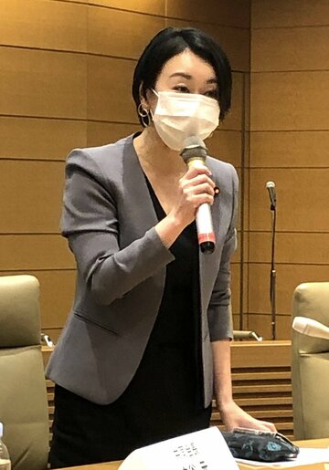  報道陣からの質問にブチ切れした山尾志桜里氏