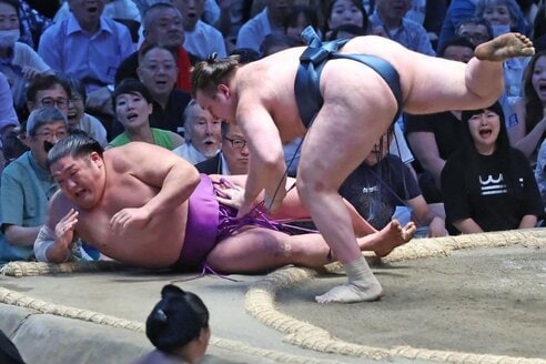大相撲】安青錦が単独首位でV王手 千秋楽は熱海富士と激突「力を