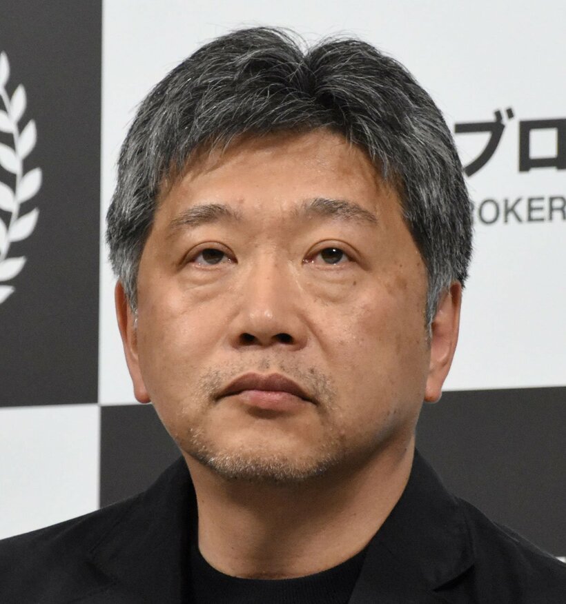  是枝監督（東スポWeb）