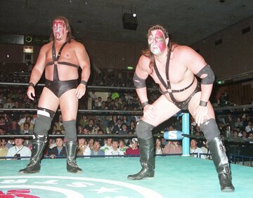 1991年にはＳＷＳに参戦したデモリッションのクラッシュ(右)とスマッシュ