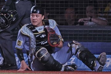 ロッテとの初戦では、体を張った守備でも勝利に貢献した阪神・伏見寅威