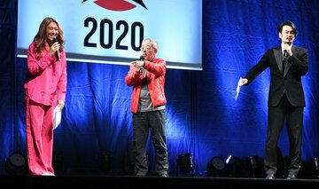  (左から）LiLiCo、井筒和幸監督、小田井涼平