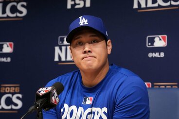 第3戦を前に会見に臨んだドジャース・大谷翔平(ロイター)