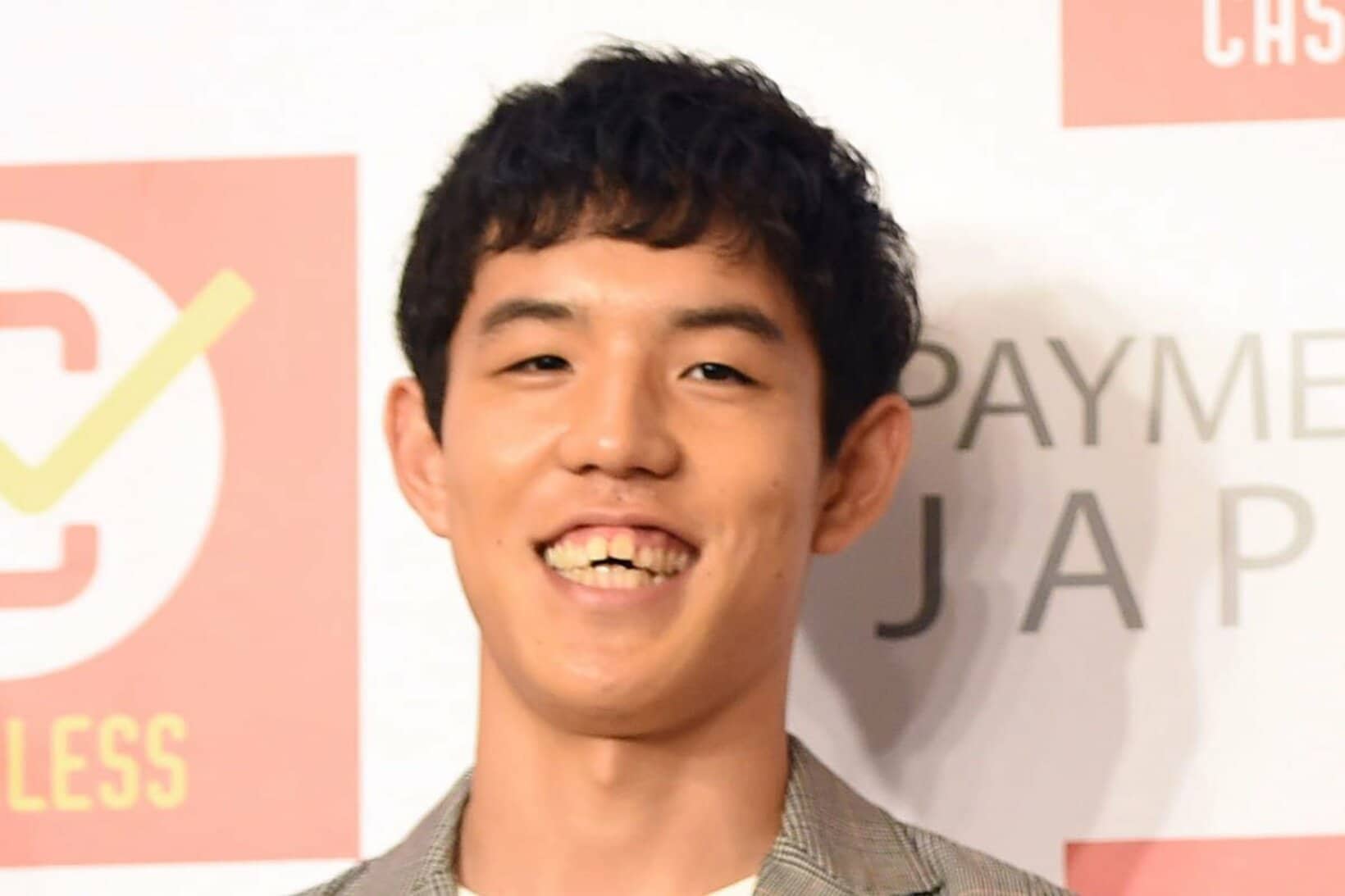 坊主にする前に四千頭身・都築