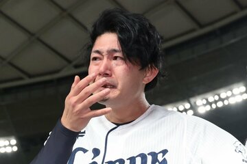 セレモニーで感極まる今井達也