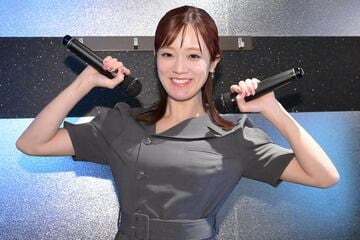 マイクでしゃべるのは天職だという