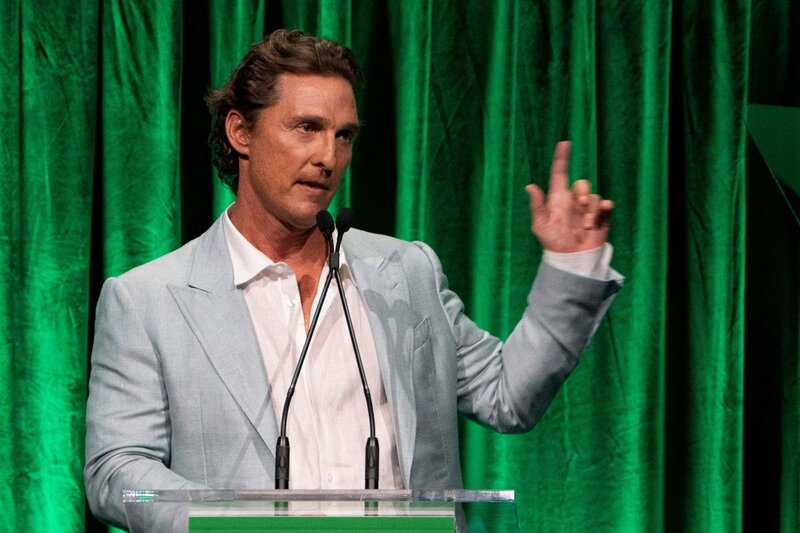 マシュー・マコノヒー搭乗の航空機が乱気流に巻き込まれる　機体が１２００メートル急降下 | 記事 | 東スポWEB