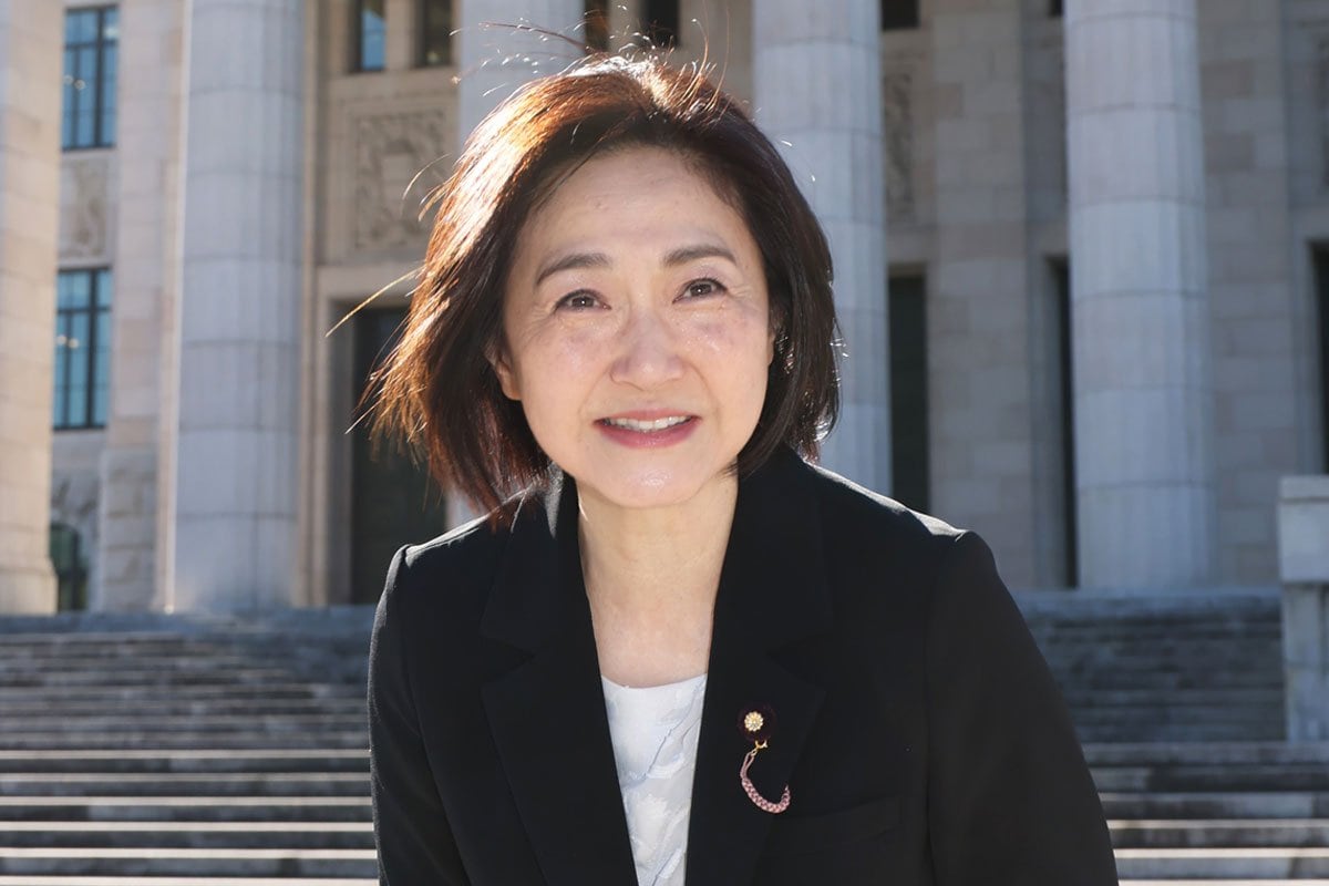 生稲 晃子