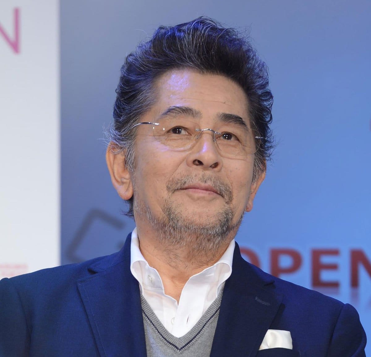 【1ページ目】古谷一行さん 稀代のモテ男は謝罪会見も一流だった! 不倫発覚で潔く「やりました」 | 東スポWEB