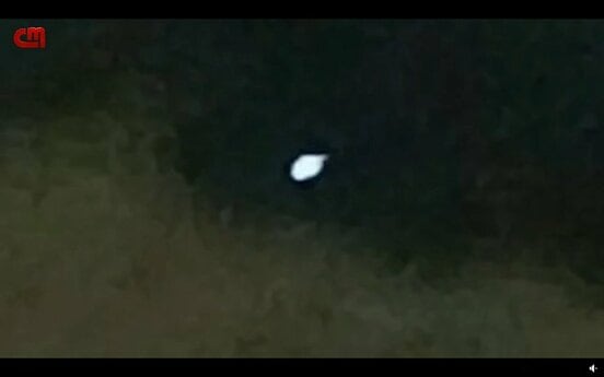 ポルトガルの巨大昆虫型UFO（コヘイオ・ダ・マニャン紙のフェイスブックから）