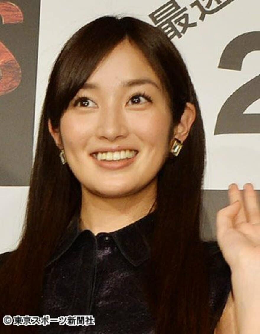 写真:幻に終わった女優・高梨臨の歌手デビュー | 東スポWEB