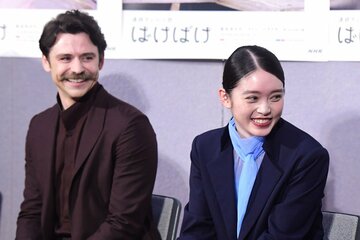 トミー・バストウと髙石あかり