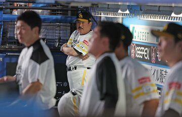 まさかのサヨナラ負けに藤本監督ら鷹ベンチはぼう然…