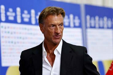 エルベ・ルナール監督(ロイター)