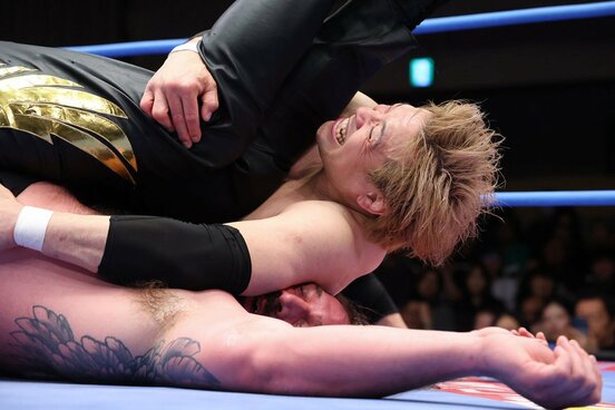 タロースを下しトーナメント進出を決めた潮崎（提供・全日本プロレス）