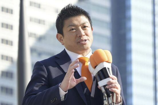 東京・丸の内で第一声を行った参政党の神谷宗幣代表