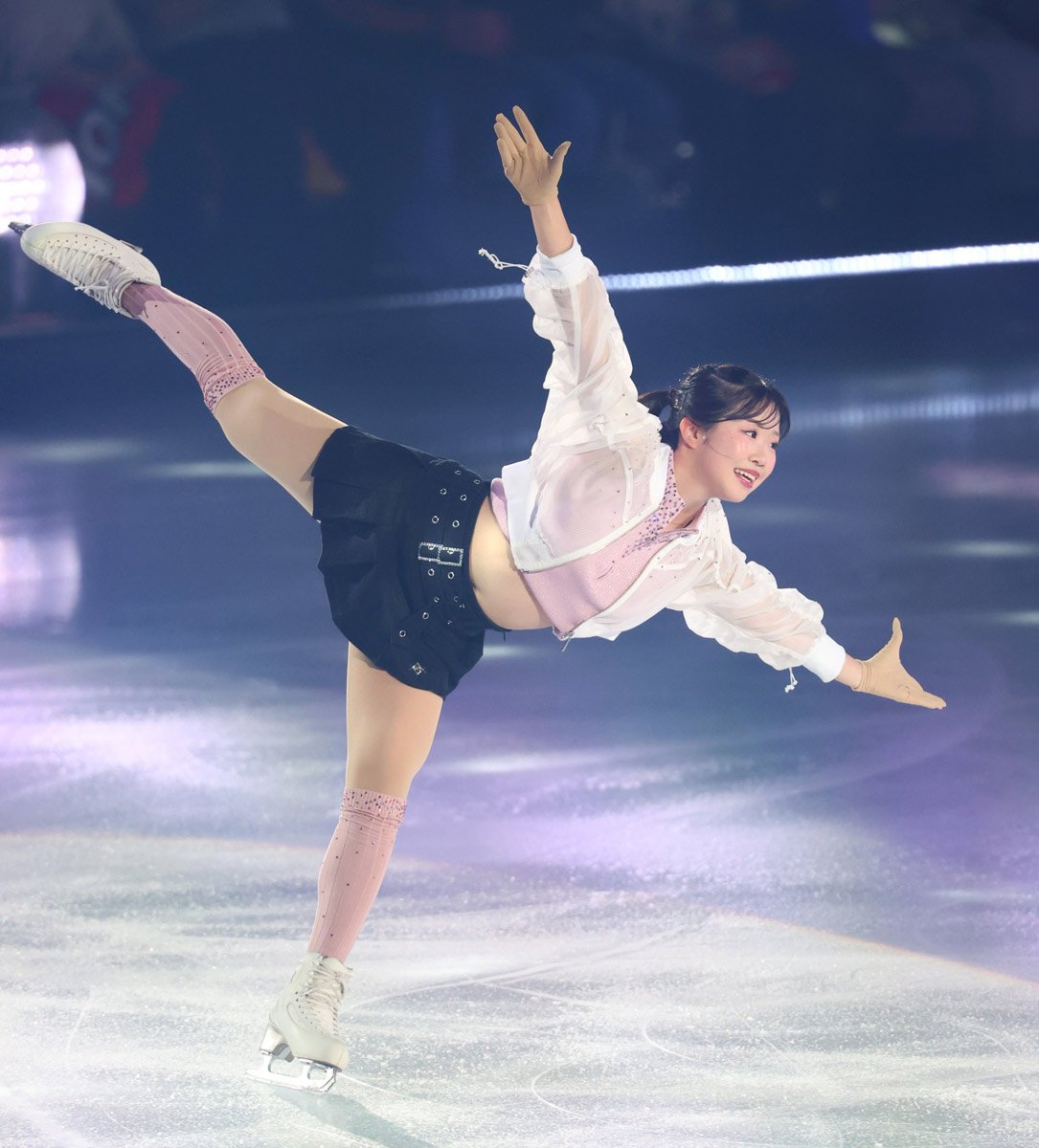 「ファンタジー・オン・アイス」に出演した中井亜美