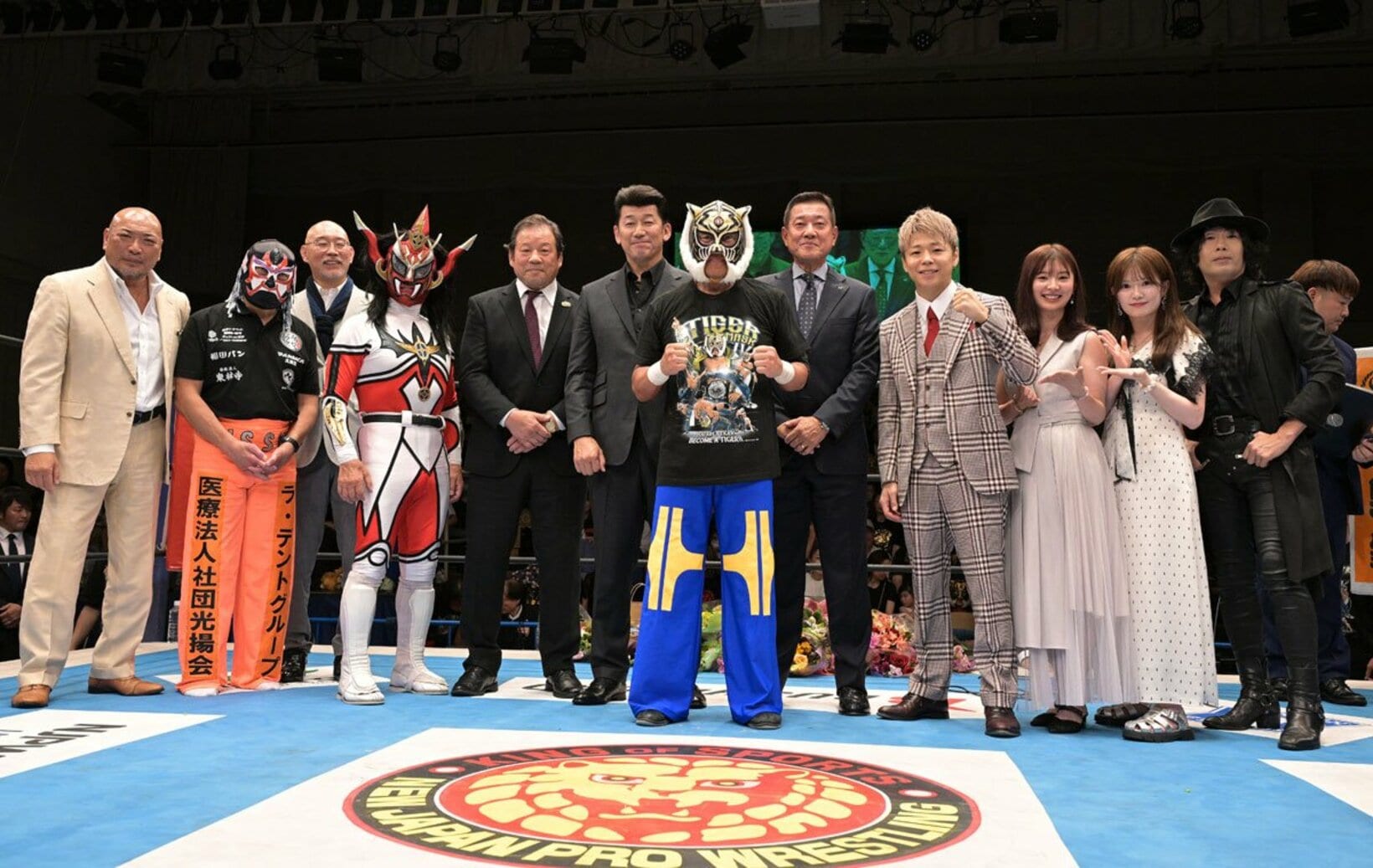 引退セレモニーにはレジェンド、格闘技、球界、芸能界など各界の著名人も駆けつけた