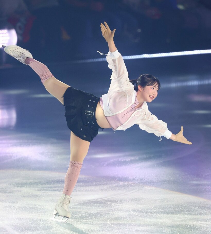 「ファンタジー・オン・アイス」に出演した中井亜美