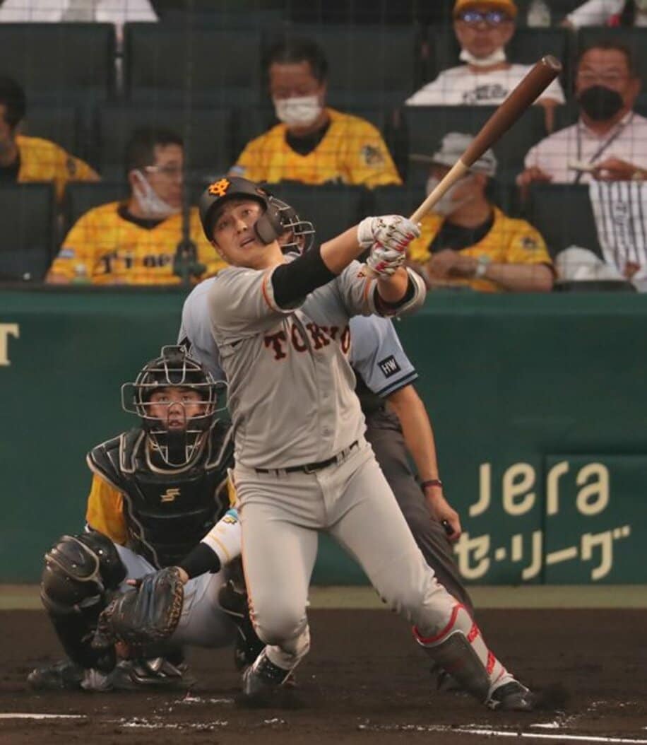  ４日の阪神戦でプロ初本塁打を放った北村。村田コーチも認める逸材だ