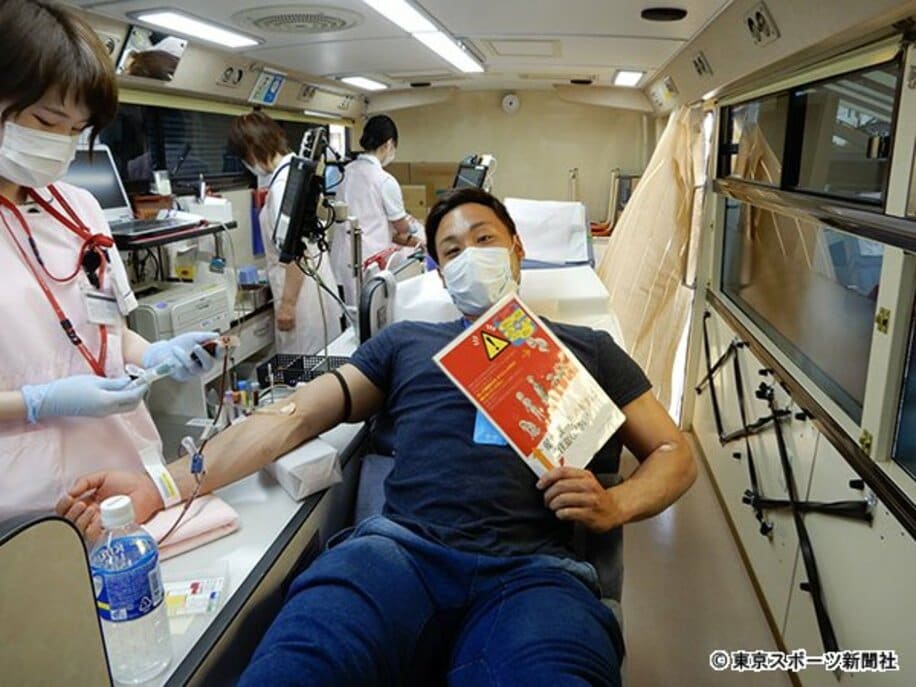  川崎競輪の献血企画に参加した郡司浩平（本人の許可を得て撮影）