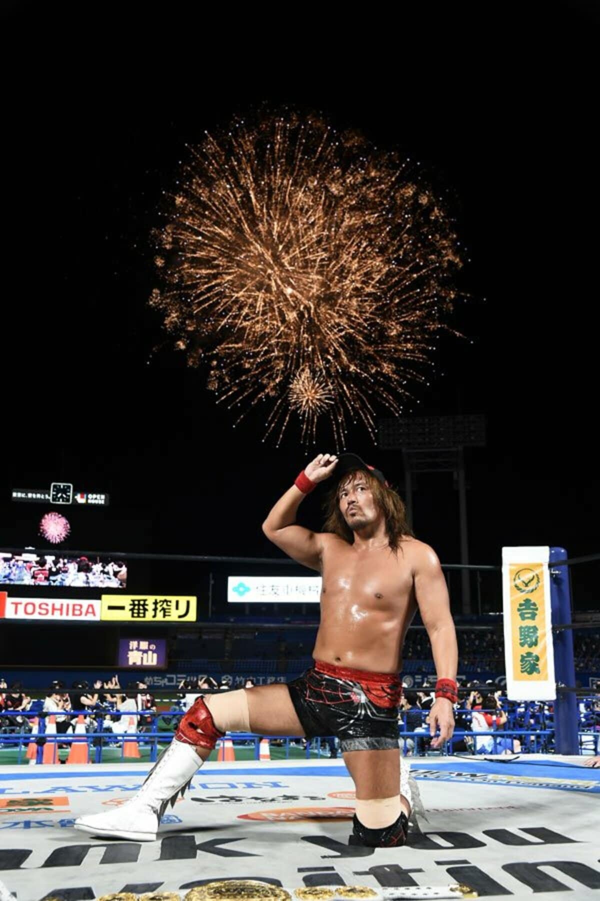 新日本・神宮決戦】真夏の屋外決戦締めた！ 内藤が〝因縁〟EVIL