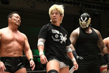 清宮を裏切り、TEAM 2000 X入りしたカイ・フジムラ(中)