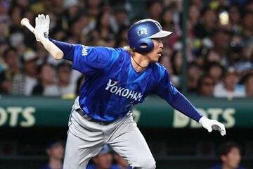 ９回二死から逆転タイムリーを放ったDeNA・三森大貴