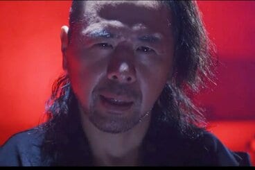 プロモ動画で「スマックダウン」に登場した中邑真輔(©AbemaTV, Inc.)