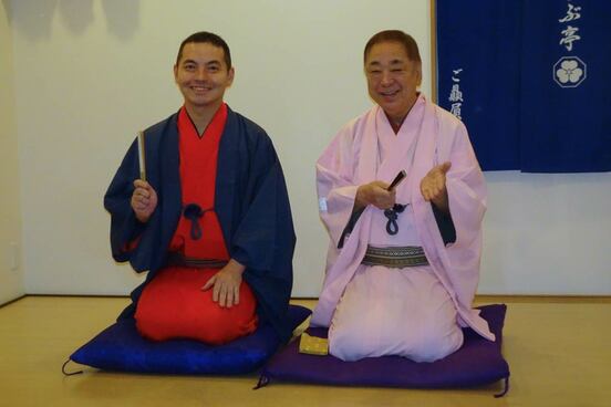 錦笑亭満堂（左）、三遊亭好楽