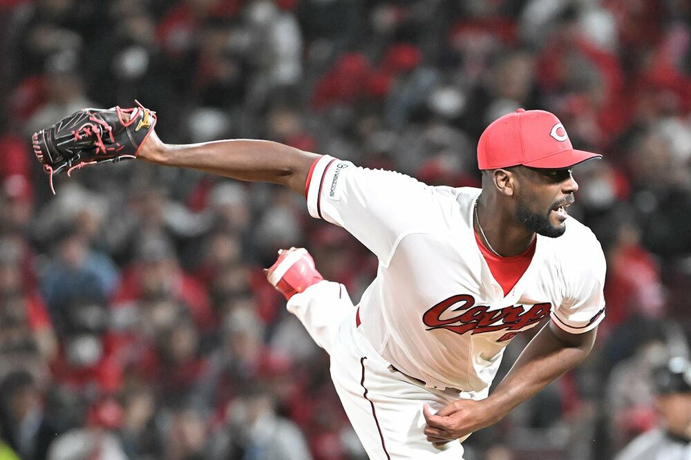 ピッチクロック導入について語った広島・ハーン