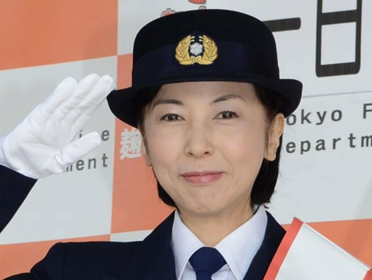 写真：麻木久仁子 菅首相ロン毛長男の過剰接待問題に「断固断る人が浮かばれない！」 | 東スポWEB