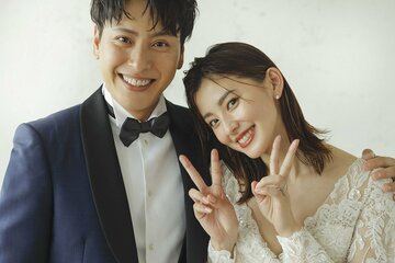  左から三代目Ｊ　ＳＯＵＬ　ＢＲＯＴＨＥＲＳ山下健二郎と朝比奈彩(提供写真)