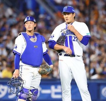 22日の阪神戦に登板予定のDeNA・藤浪晋太郎(右)
