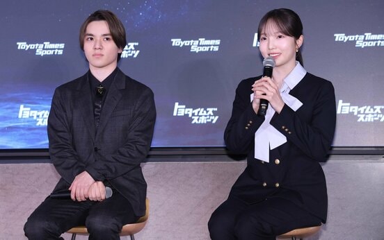 アイスダンス参戦を発表した宇野昌磨(左)と本田真凜