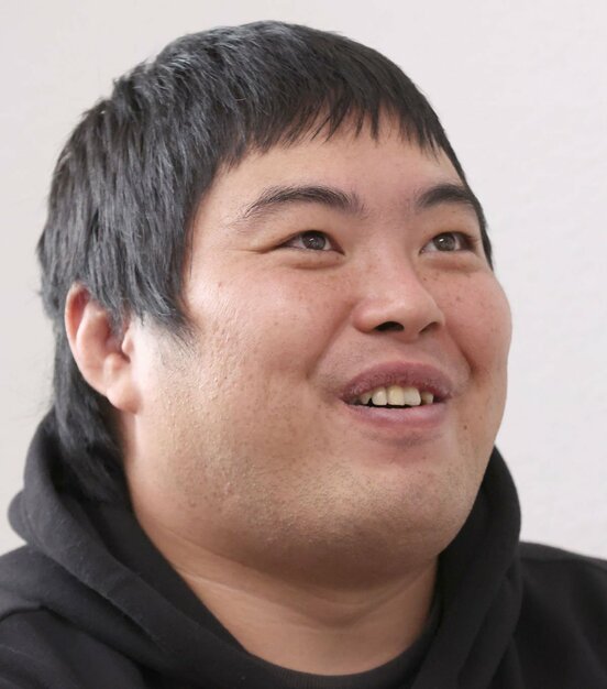 顔のお肉が気になる(東スポWeb)