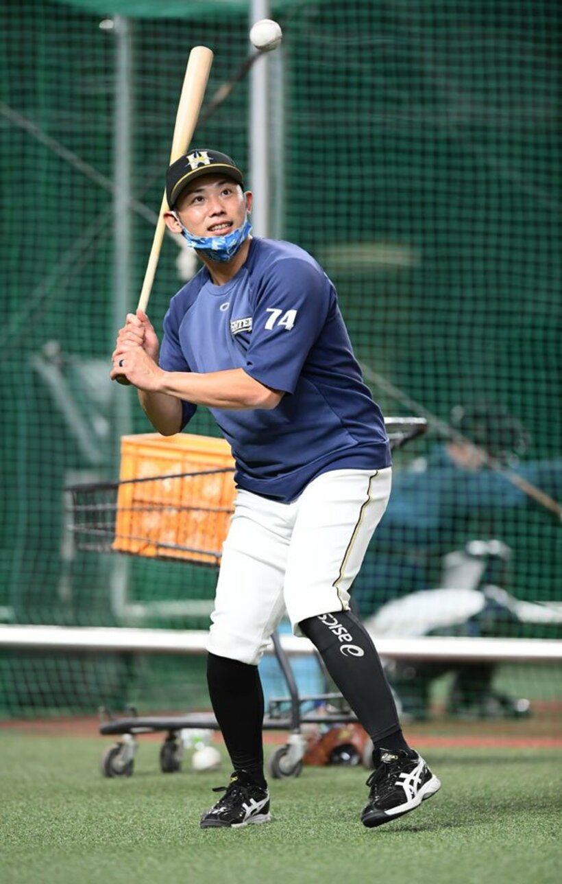  就任１年目のシーズンを終えた日本ハム・矢野コーチ