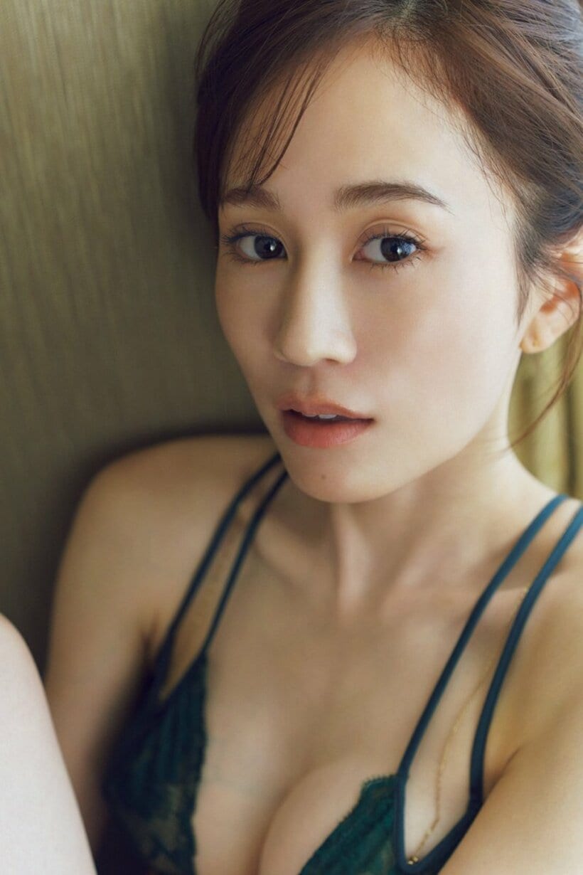 前田敦子写真集「Ｂｅｓｔｅ」の第５弾中面カット（Ｃ）講談社 撮影／北岡稔章