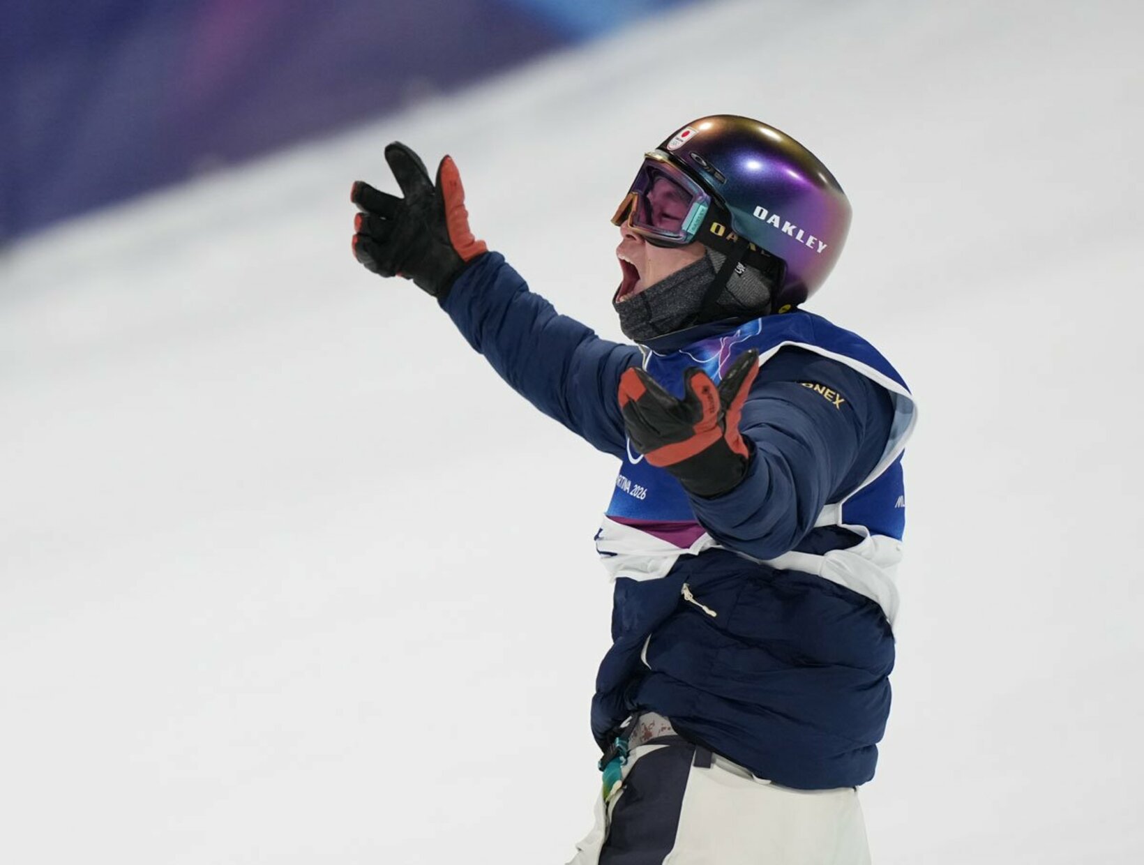 会心の３本目に雄たけびを上げる木村葵来（ロイター）