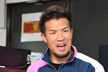 大阪プロレスのゼウス社長