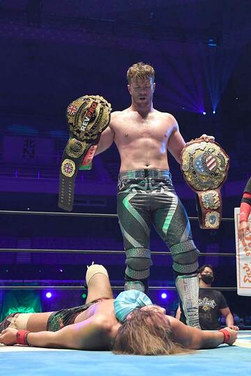  内藤を下し初制覇に王手をかけたオスプレイ（東スポWeb）