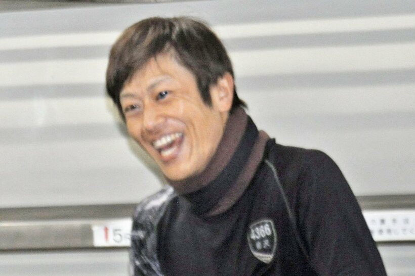 節目の勝利に破顔一笑の前沢丈史