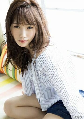 写真：川栄李奈「“可愛い”の先へ」を見せつける大人ショットを披露