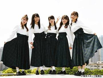  「Ａｓｔｅｒｉｓｋ＊ＺＥＲＯ」の小松かやの、柚原麻里、椎葉彩、成沢くれは、宮原愛葵＝左から