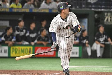 勝ち越し３ランを放った岸田行倫