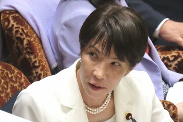 公設秘書に関する質問に、表情がひきつる高市首相